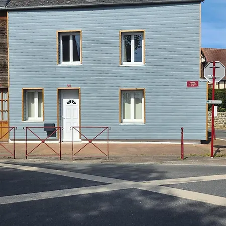 Maison Typique De Village Cote Fleurie Sur 2 Etages Proche Honfleur Holiday home Equemauville